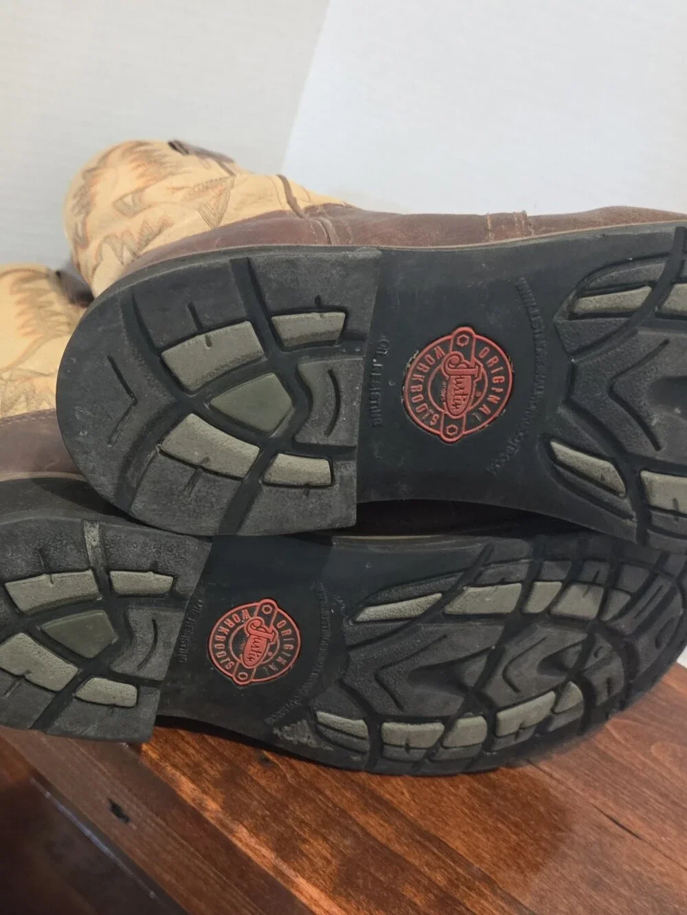 Justin Boots boots are